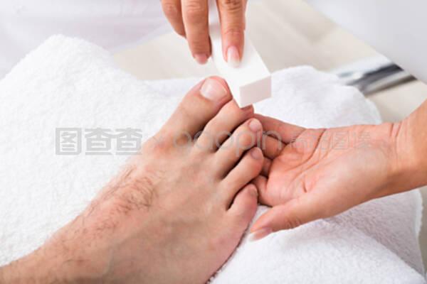 呵護美甲美容師的雙手 專業(yè)洗滌用品的選擇與保養(yǎng)